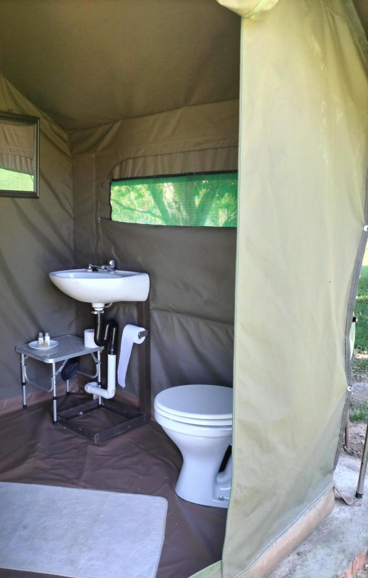 Campismo de Luxo Riverbend Camp - Self-catering Luxury Glamping Tent *
